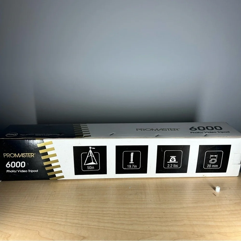 Promaster 6000 tripod brand new never used